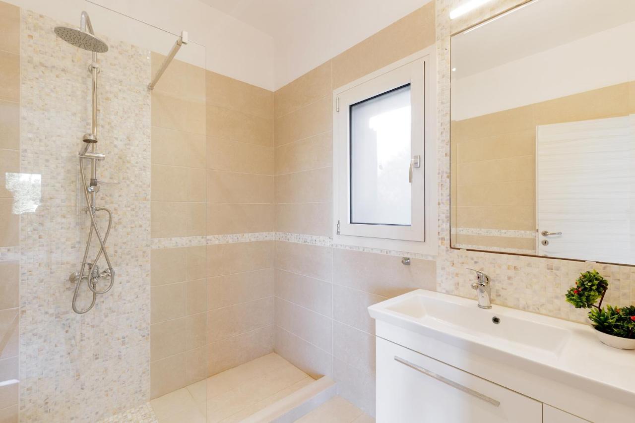Villa Breeze & Villa Coco By Konnect, Avlaki Beach Kassiopi Bagian luar foto