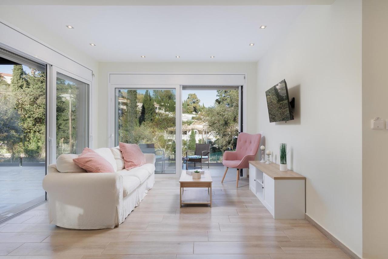 Villa Breeze & Villa Coco By Konnect, Avlaki Beach Kassiopi Bagian luar foto