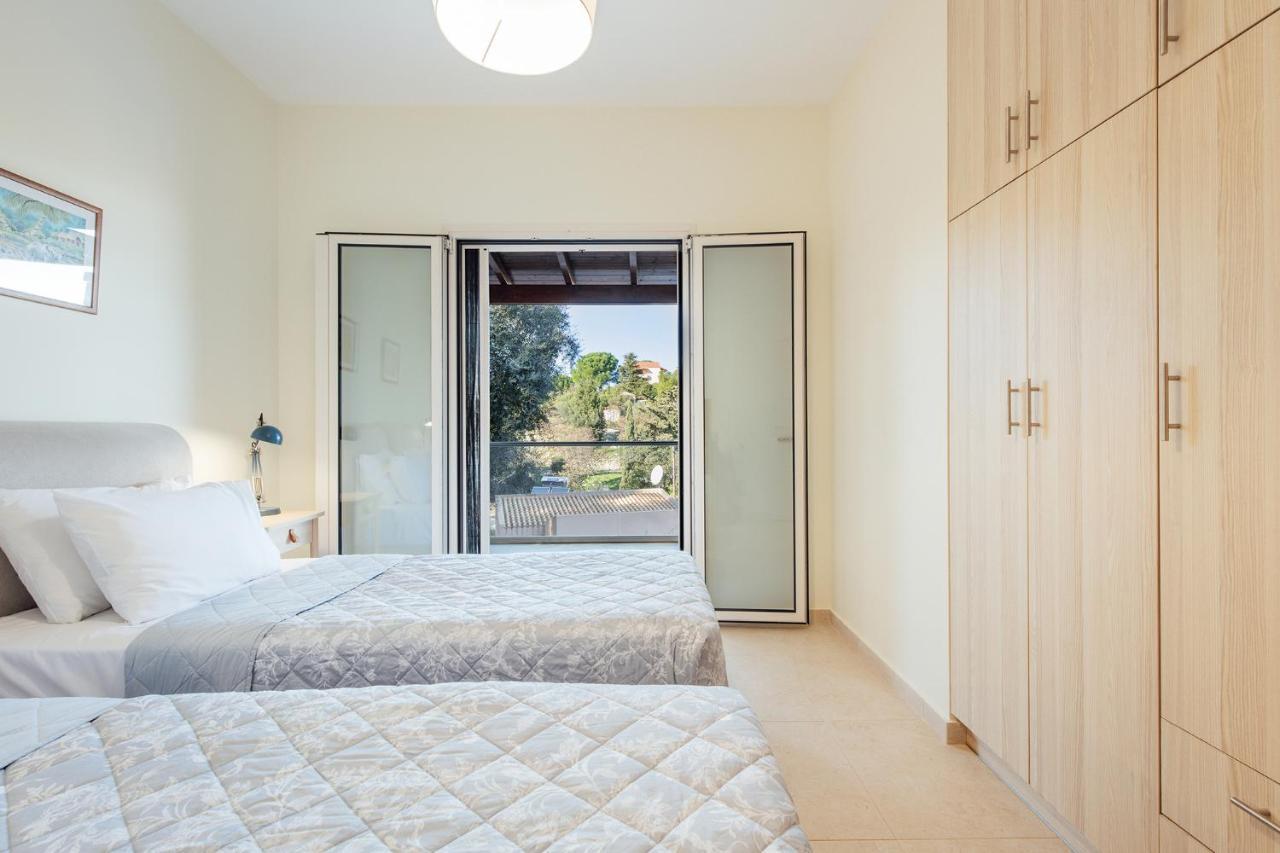 Villa Breeze & Villa Coco By Konnect, Avlaki Beach Kassiopi Bagian luar foto