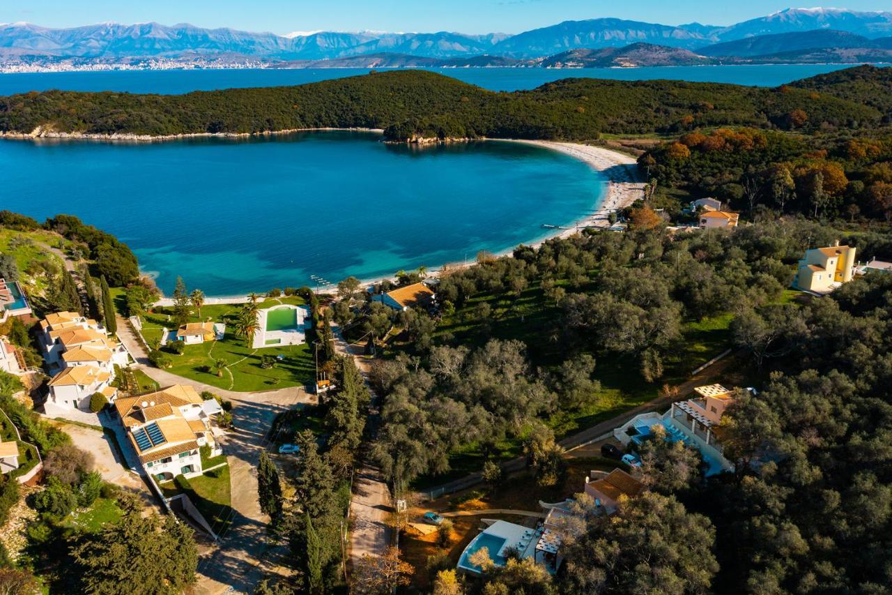 Villa Breeze & Villa Coco By Konnect, Avlaki Beach Kassiopi Bagian luar foto