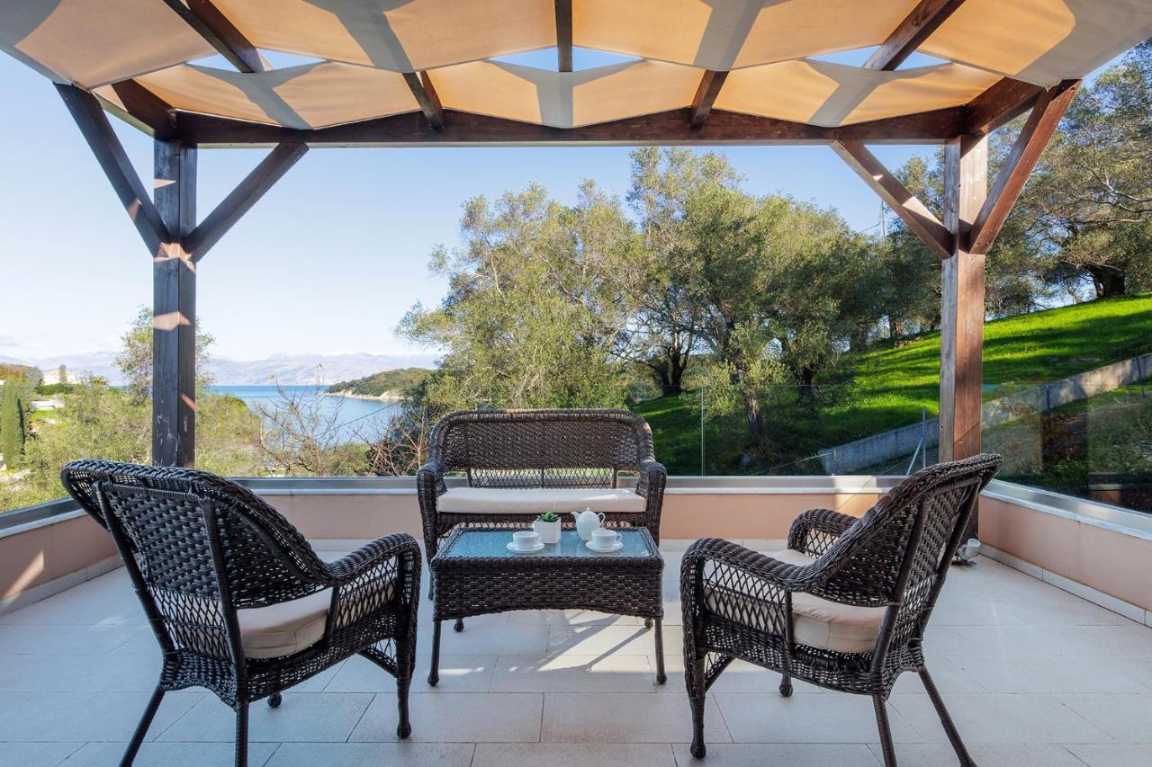 Villa Breeze & Villa Coco By Konnect, Avlaki Beach Kassiopi Bagian luar foto